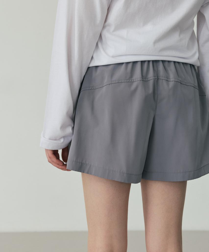 Linte Buckle Shorts Gray