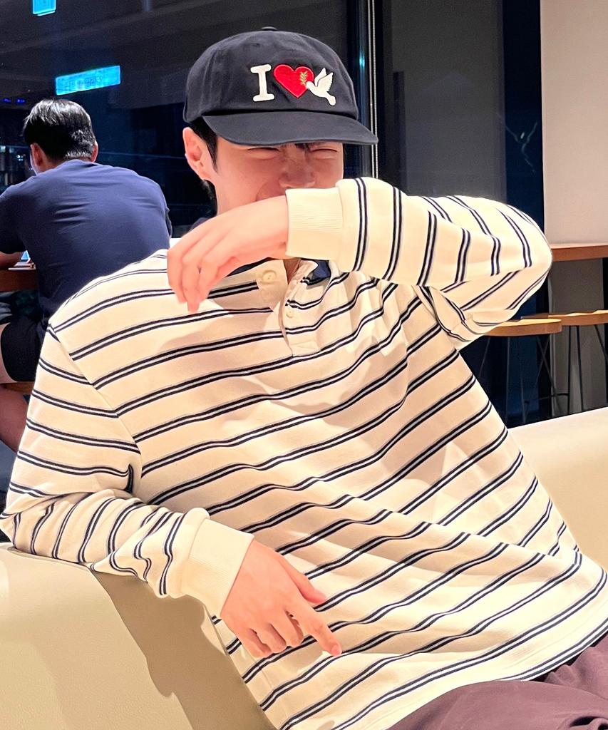 MINDBRIDGE Collar Contrast Oversized Striped T-Shirt