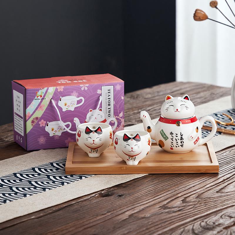 Japanese Lucky Cat Ceramic Teapot Set – One Pot, Two Cups, Filtered Tea Souvenir Gift