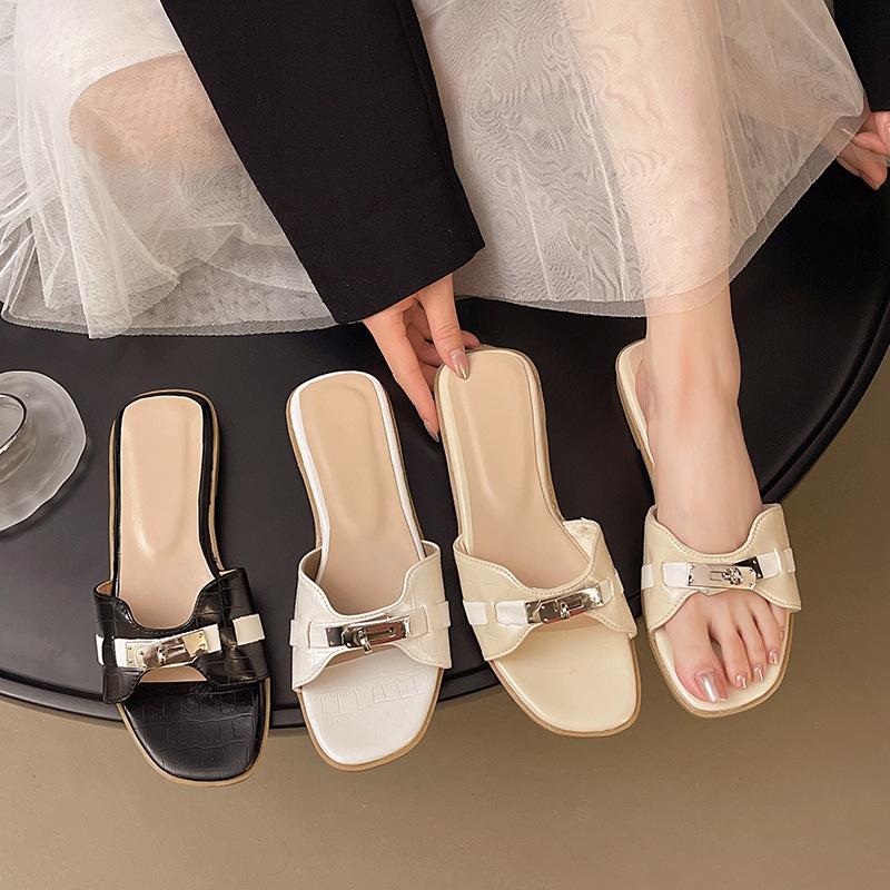 High-end Crocodile Pattern White High-heeled Cool Slippers Women's 2025 Spring and Summer Open-toed Small Gold Buckle One-word Thick-heeled Sandals