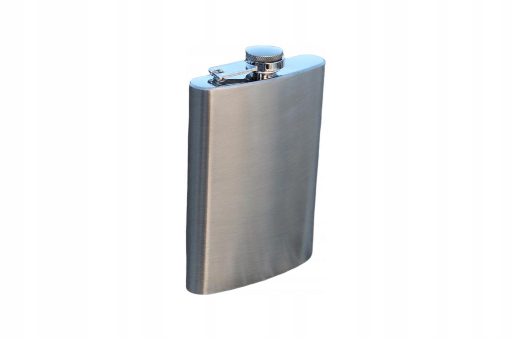 Elegant Silver Hip Flask with Four Gentelo Glasses