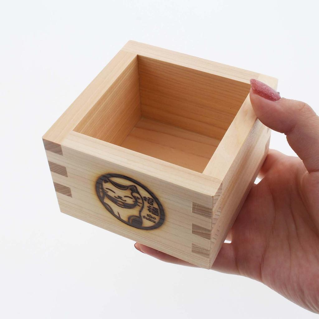 Yamako Hinoki Lucky Charm Masu measuring Lucky Cat Design 83869 Natural x x (wooden cup) - - - Dimensions Approx. 8.3cm 8.3cm h5.6cm