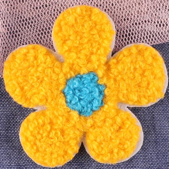 Embroidery Patch Plush Design Bright Color Decorative DIY Colored Floral Cloth Patch Cheongsam Badge for Gift