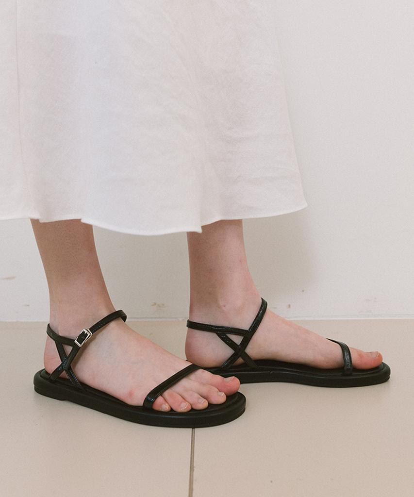 Laminez Lilt Strap Sandals - Black