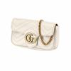 Gucci Borsa a tracolla messenger in pelle trapuntata con logo Double G Marmont, ultra mini, modello da donna, grigio chiaro