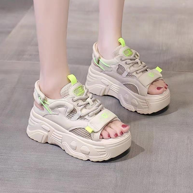 Wedge Heel Fashionable Outdoor Sandals