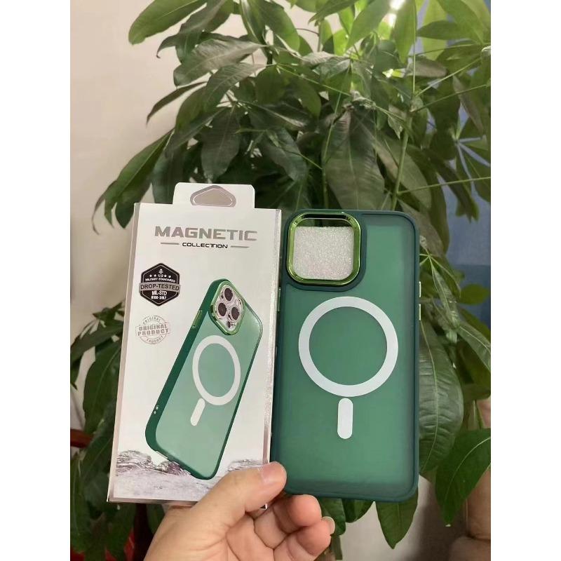 Anwendbar auf iPhone16Pro Goldschild Magnetische Saugkraft 15plus Anti-Hautgefühl Großes Loch X/xs Schutzhülle