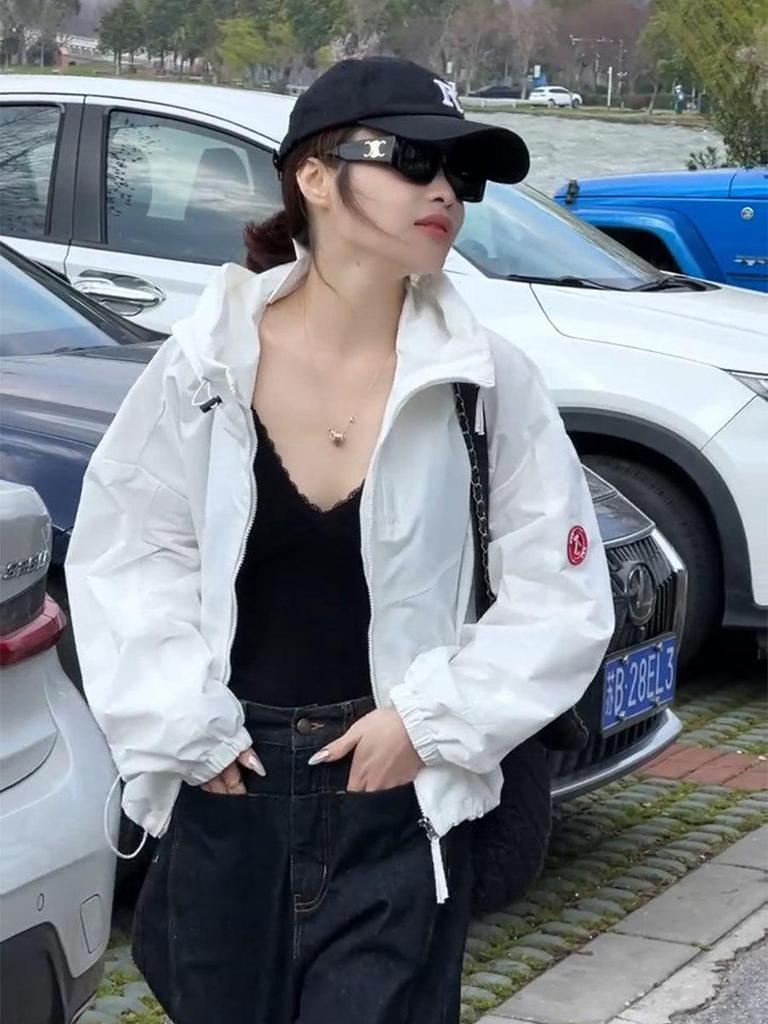 Women's European-Style Casual Windbreaker: 2025 Spring/Autumn Loose Versatile Sports Jacket