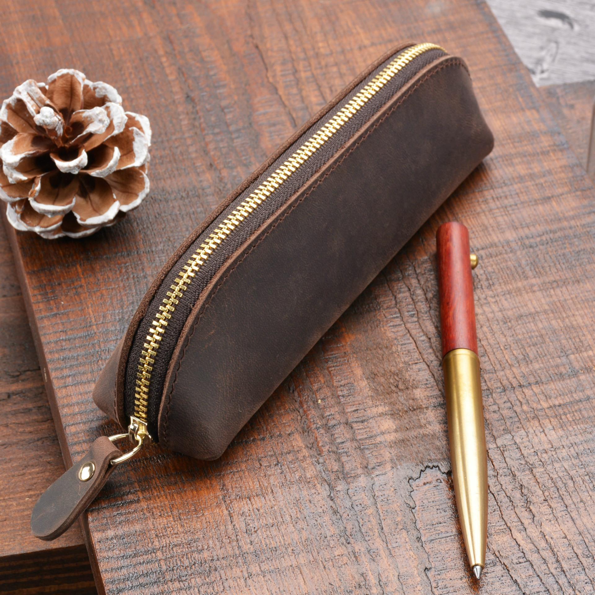 

2026 New Crazy Horse Leather Zipper Pencil Bag Handmade Leather Pencil Bag Creative Fashion Stationery Retro Pen Storage Bag 18*5CM