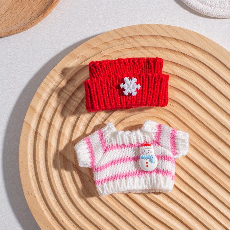 Labubu Christmas Sweater & Accessories Set for All Generations Keychain