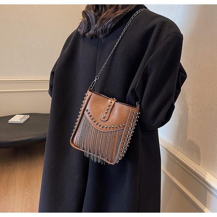 Fashion Pioneer! New Bucket Bag, European and American Locomotive Wind Is Coming