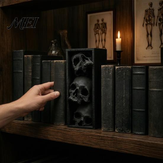 Dark Fantasy Home Ornaments 3Pcs Halloween 3 Tier Skull Bookends, Gothic Resin Bookshelf Decor for Office, Skeleton Statue Bookshelves Spooky