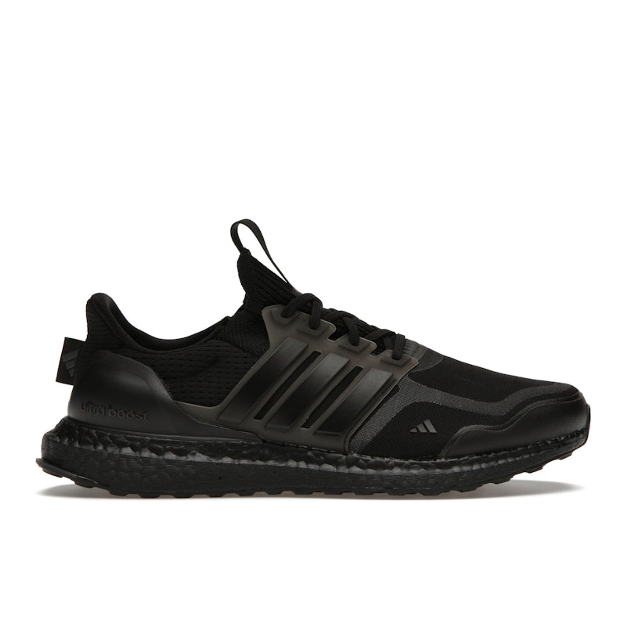

Кроссовки унисекс adidas UltraBoost DNA Mono Triple Black Core-Black GX3074 36⅔