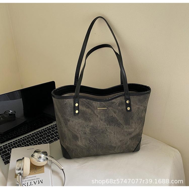 Large-capacity hand-held tote bag women's 2025 new trendy fashion leisure college student commuting shoulder bag for class