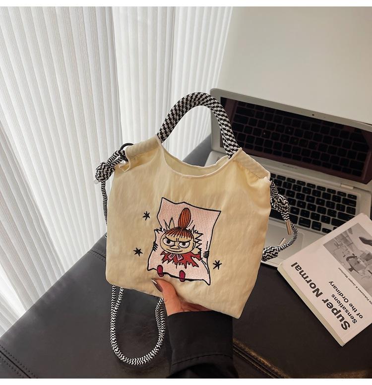 Canvas Bag Women's Autumn and Winter New Versatile Casual Shoulder Messenger Bag Popular Bucket Bag