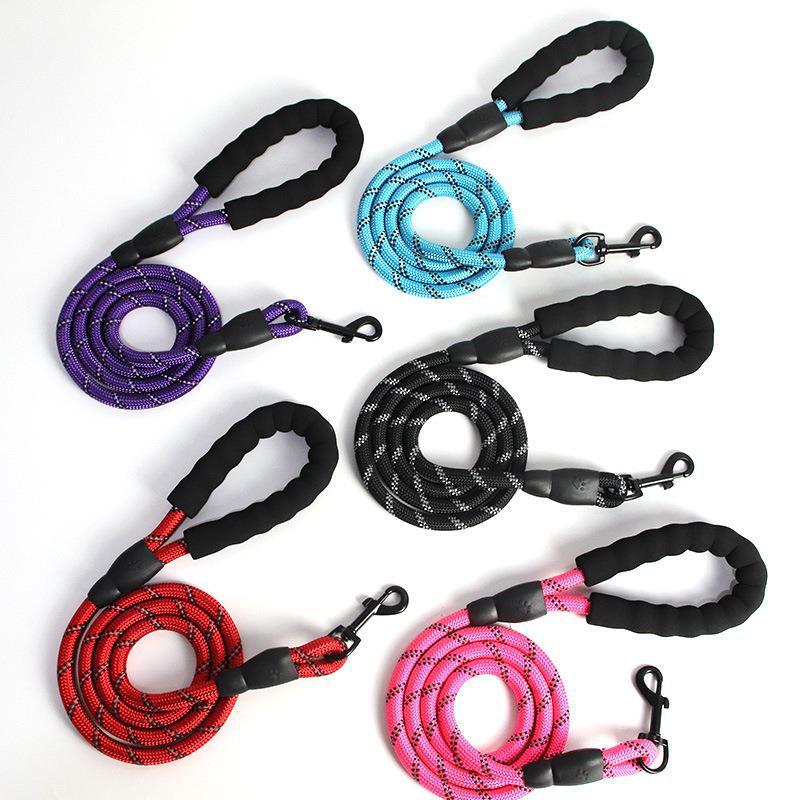 Dog rope explosion medium and large dog walking dog leash pet products explosion-proof nylon dog rope