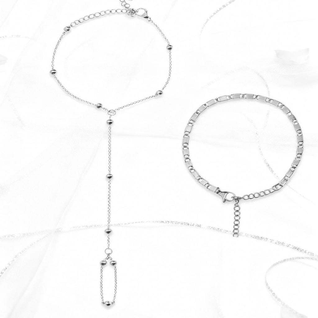 Bracciale Schiava Europeo Creativo in Cristallo Zirconia: Catena Quadrata con Perline e Collegamento al Dito da Donna