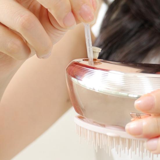 Electric Spray Scalp Massager Brush Multi-purpose Hair Oil Applicator Vibrating Head Massage Tools Portable Rechargeable Cordless Massage Detangling