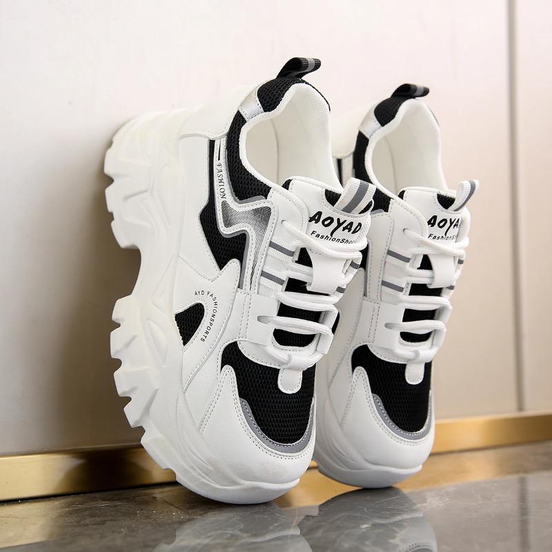 Hot Selling Women's Platform Sneakers Summer 2025 New Net Face Casual Sports Shoes Women's Thick Soled Lace-up Vulcanized Shoes