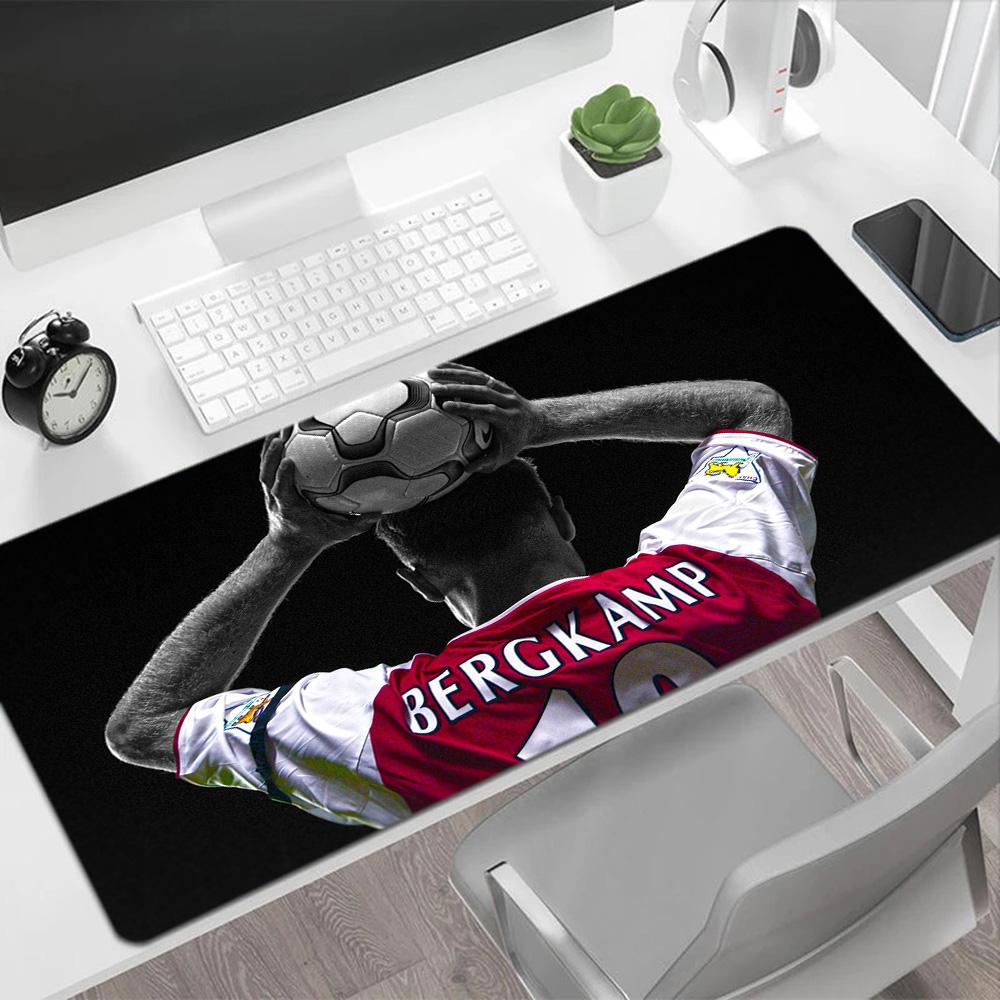 Football Player Action Large Mouse Pad Desk Mouse Pad Desktop Mouse Pad Non-Slip Rubber Base Computer Decor Item Office Use