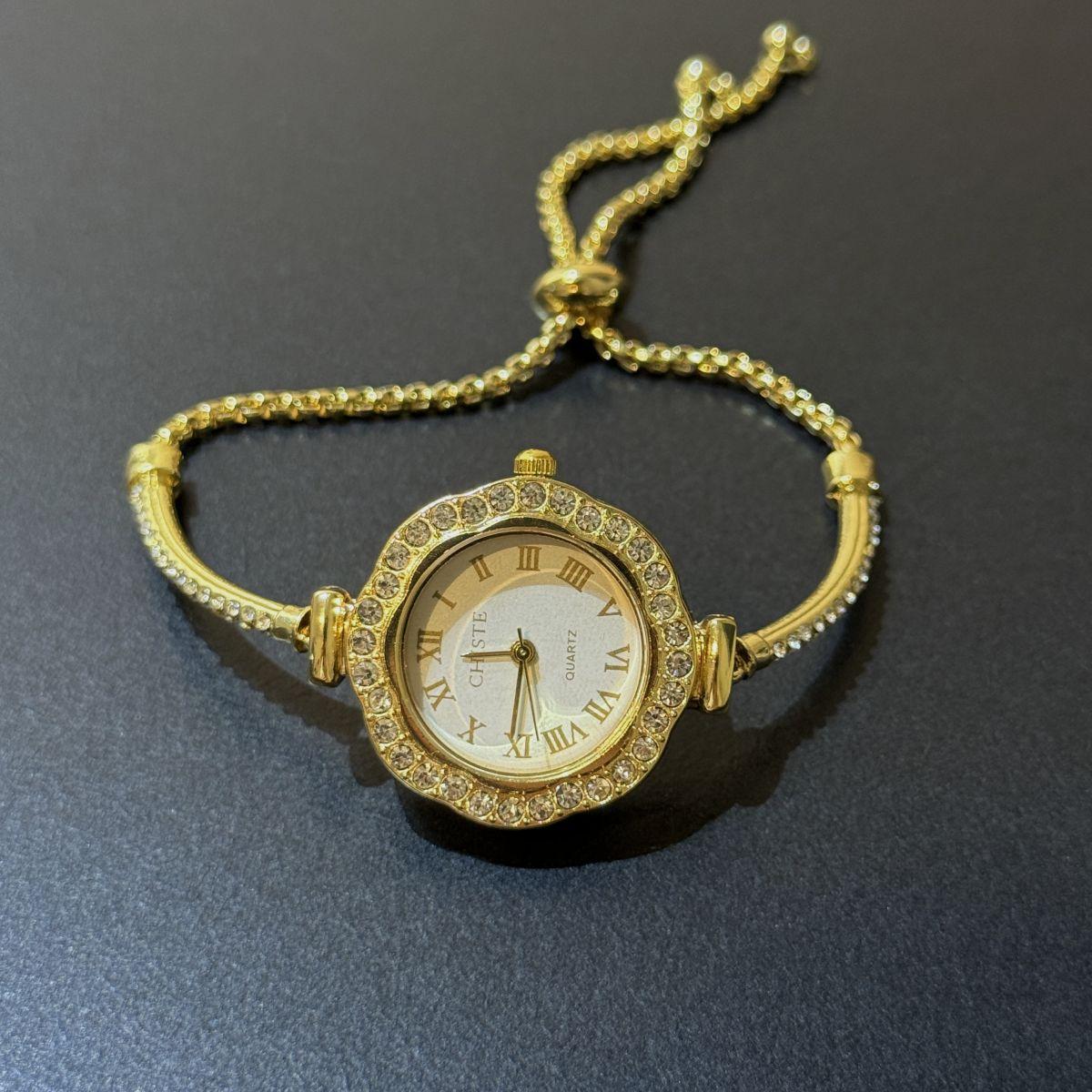 

Chiste Light Luxury Petal Chain Watch Women S Vintage Niche Versatile Lazy Pull Adjustment Watch золотой
