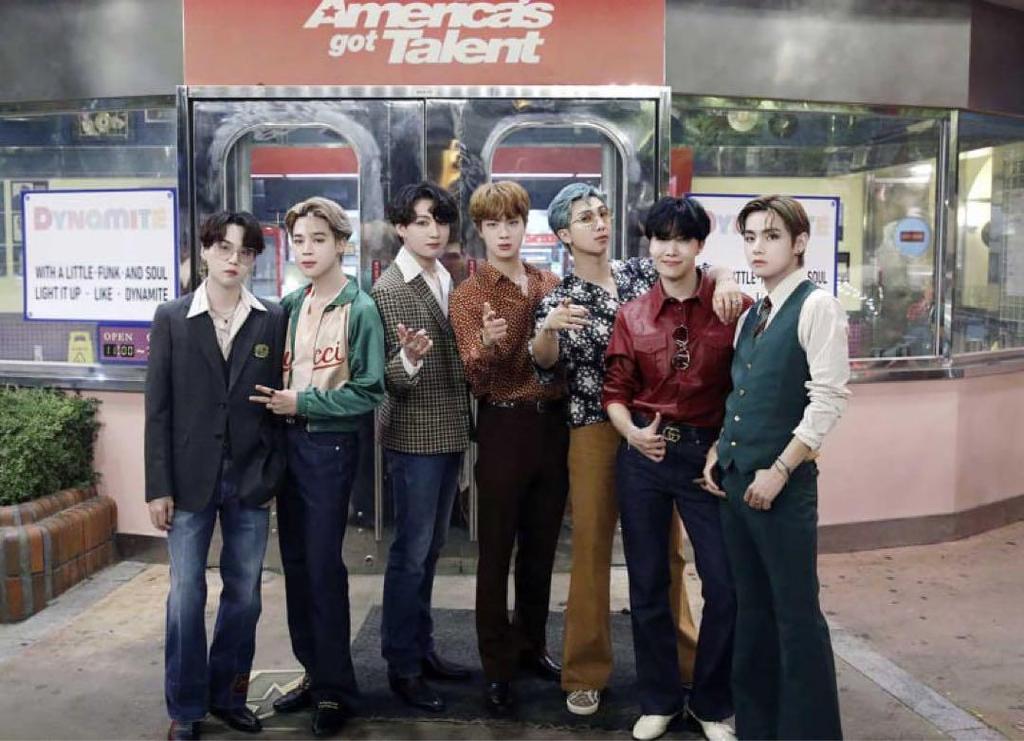 [USED] BTS dynamite figure set of 7