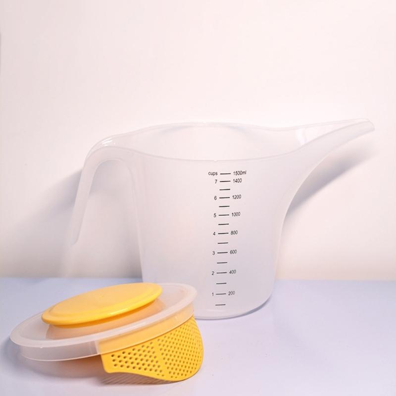 Plastic Measuring Pitcher Pour Cup with Splashs Cover Measuring Mixing Cup for Kitchen Baking Landscaping Watering