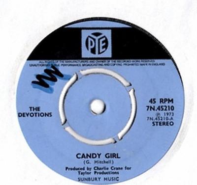 

7-дюймовая пластинка DEVOTIONS (4) - Candy Girl 7N45210 Pye Records 1973 UK Поп Б/У
