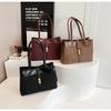 Ielgy High-End Feeling Large-Capacity Commuter Bag Fashion Portable Tote Bag All-Match Retro Shoulder