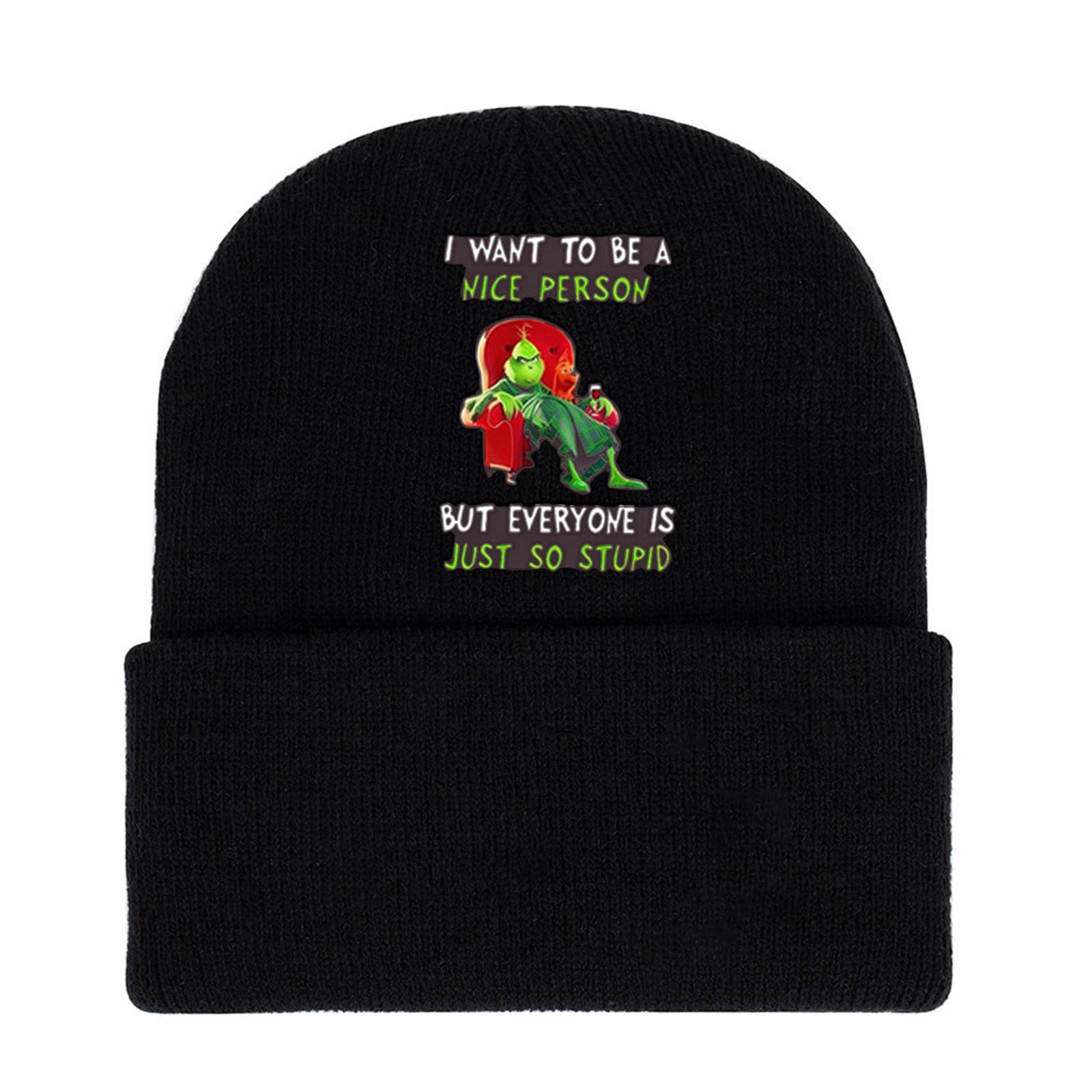 

Модна в язана новорічна декоративна шапка унісекс