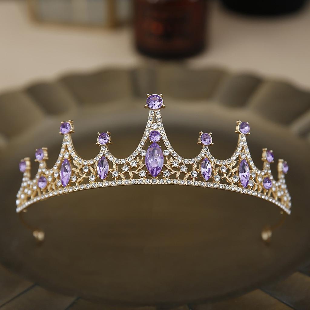 The New Bride's Crown Is Made of Baroque Crystal and Is Charming It Is A Beautiful Wedding Headwear for Brides and A Princess Birthday Headband