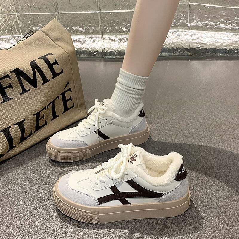 Dicksohlige Samt-Little-White-Schuhe 2025 neue Winter-Studentenschuhe lässige vielseitige Sport-Board-Schuhe