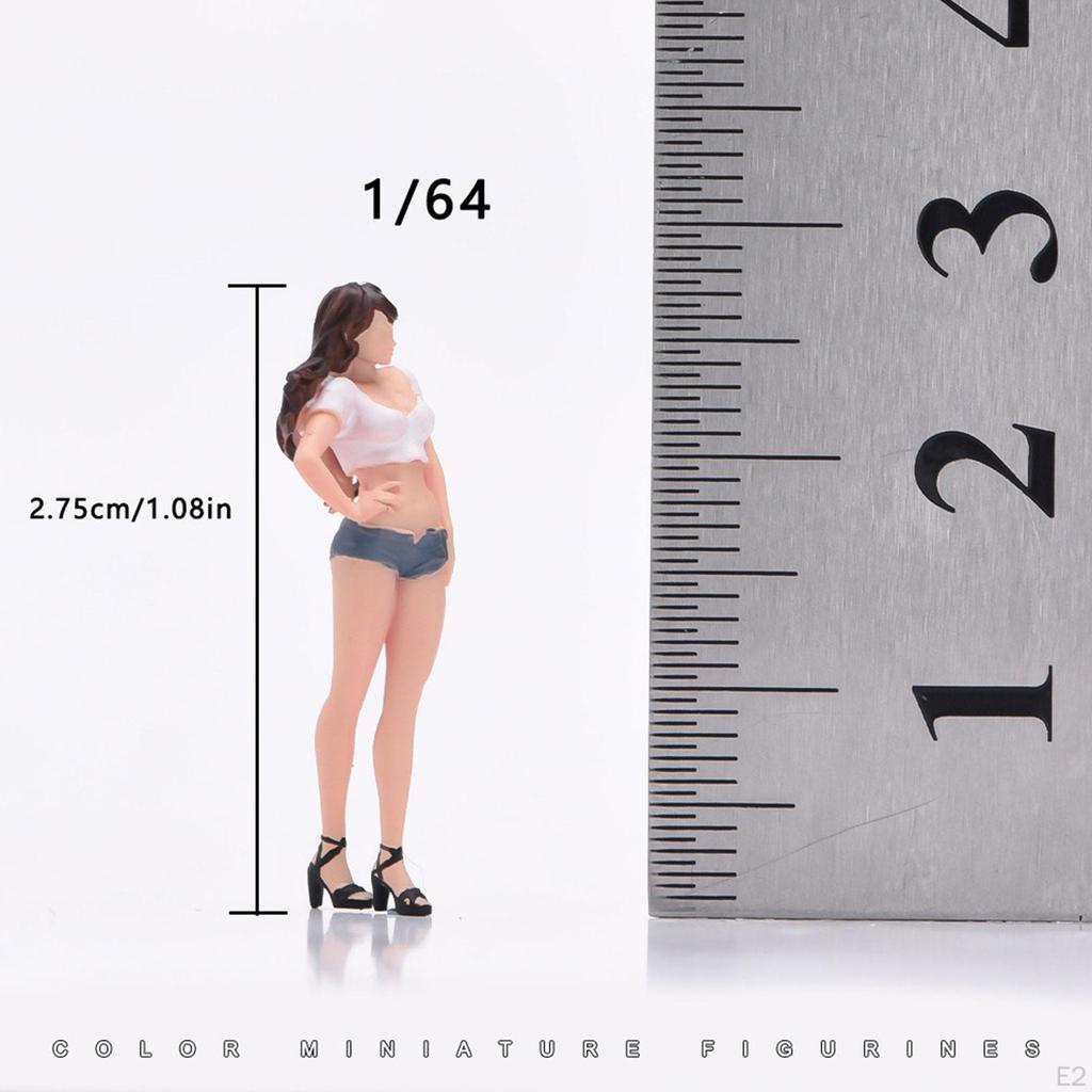 1:64 Scale Female Figure Mini Figurine Resin Diorama Scenery Role Play Tiny People Model