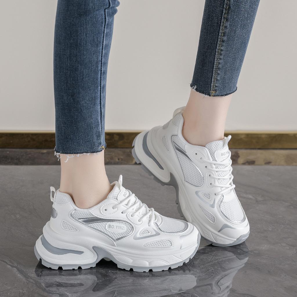 Women Casual Platform Shoes Lightweight Comfortable Walking Sneakers for Commuting Travel and Daily Wear