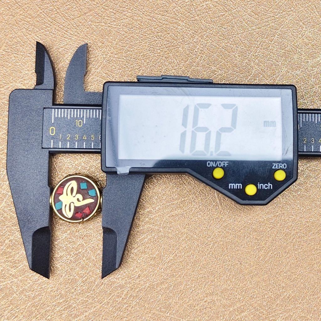 Nepalski Ręcznie Robiony Naszyjnik z Sześciosylabową Mantrą z Mosiężnymi Inkrustowanymi Koralikami