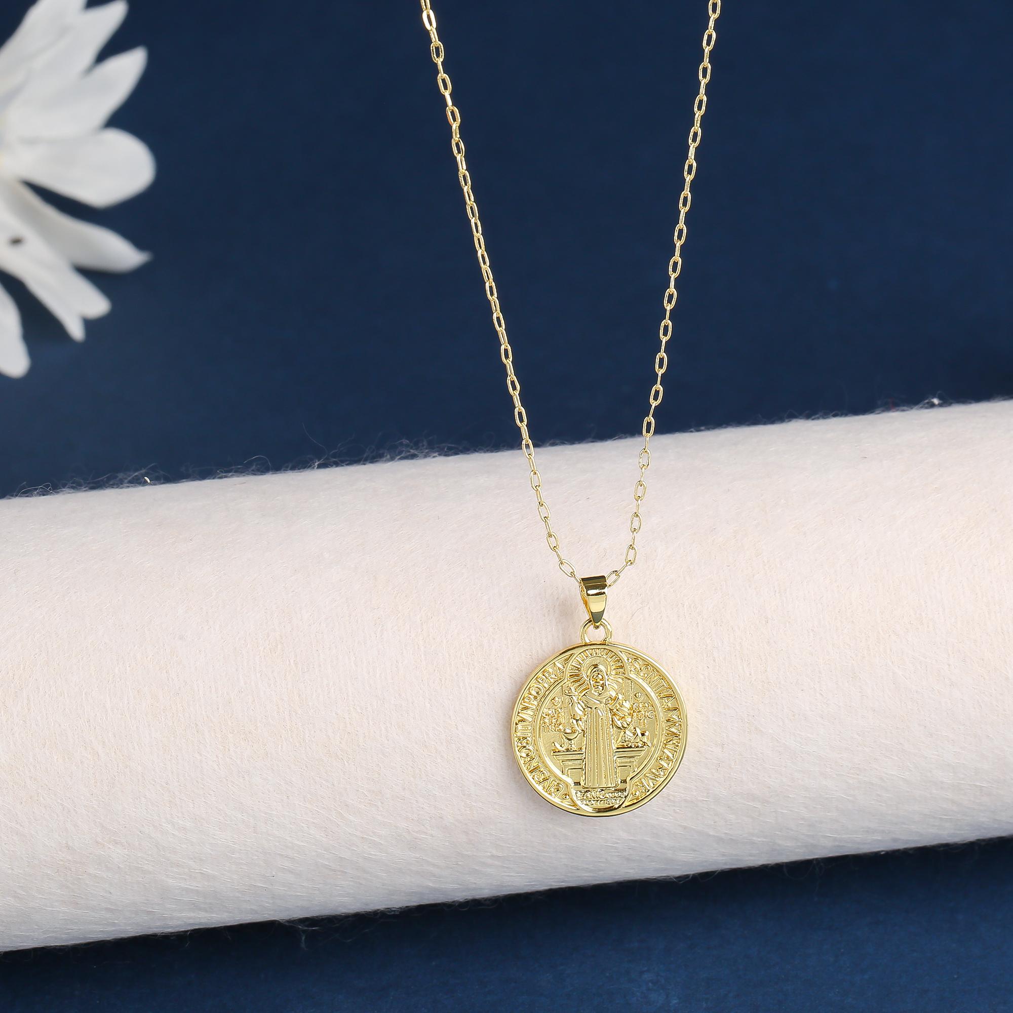

Gold Plated Stainless Steel Oil Drip Religious Character God Pendant Necklace Classic For Man Women Party Zirconia Zircon Gift