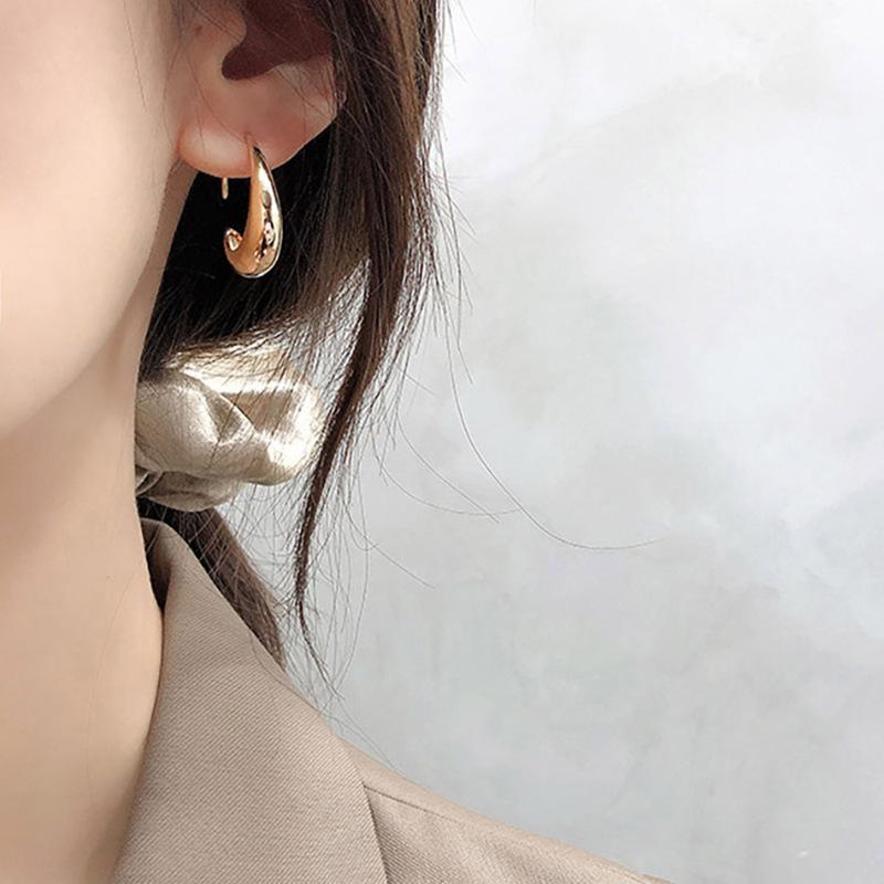 2024 Kolczyki geometryczne w kształcie litery C z wyższej półki: Wszechstronne Luksusowe Modne Kolczyki Koła dla Kobiet