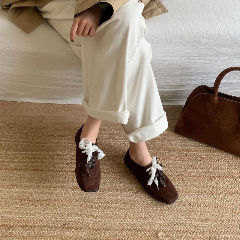 Fashion High Quality Faux Suede Flats Women Retro Square Toe Lace Up Bow Designer Shoes Comfortable Soft Sole Loafers Sandalias De Mujer