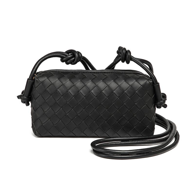 Small Niche Design Bag, Women s Fashionable Woven Crossbody Bag, Korean Version, Casual Western-style Single Shoulder Pillow Bag чёрный