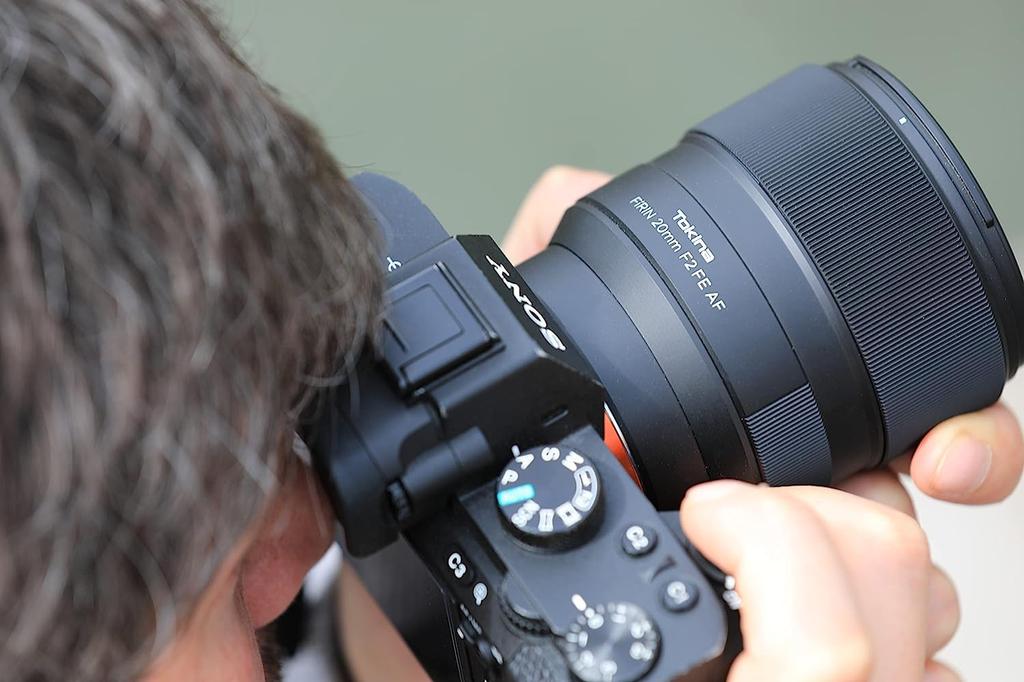 Tokina FiRIN 20mm F2 FE AF Einzelfokus-Objektiv für Sony Weitwinkel E (Vollformatkompatibel)
