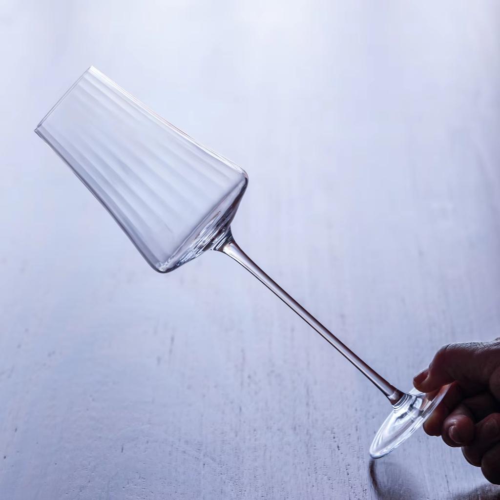 Boutique Series Crystal Glass High Footed Ribbed Champagne Flutes Sparkling Glasses for Bar Cocktail Drinking And Serving