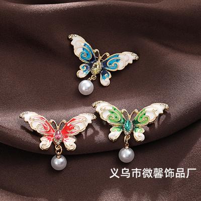 Broche papillon mignonne tridimensionnelle en perle, broche de vêtements tendance mode épingle de taille à col en V anti-lumière