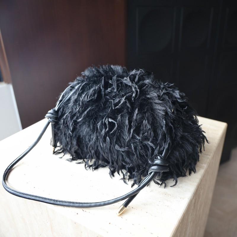 2025 Fall Plush Cloud Underarm Bag Cute Fuzzy Clutch Daily Use
