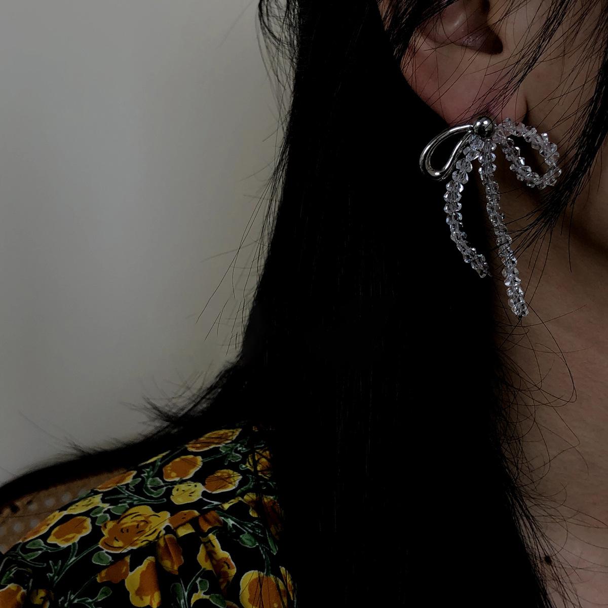 

Серьги-бантики с глазурью, нишевые, легкая роскошь, высококлассные, модные, универсальные, с индивидуальностью и темпераментом