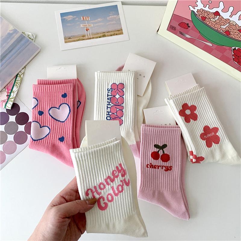 2023 Korean  Sweet Woman Socks Cute Love Square Funny Socks Street Hip Hop Skateboarding Happy Socks