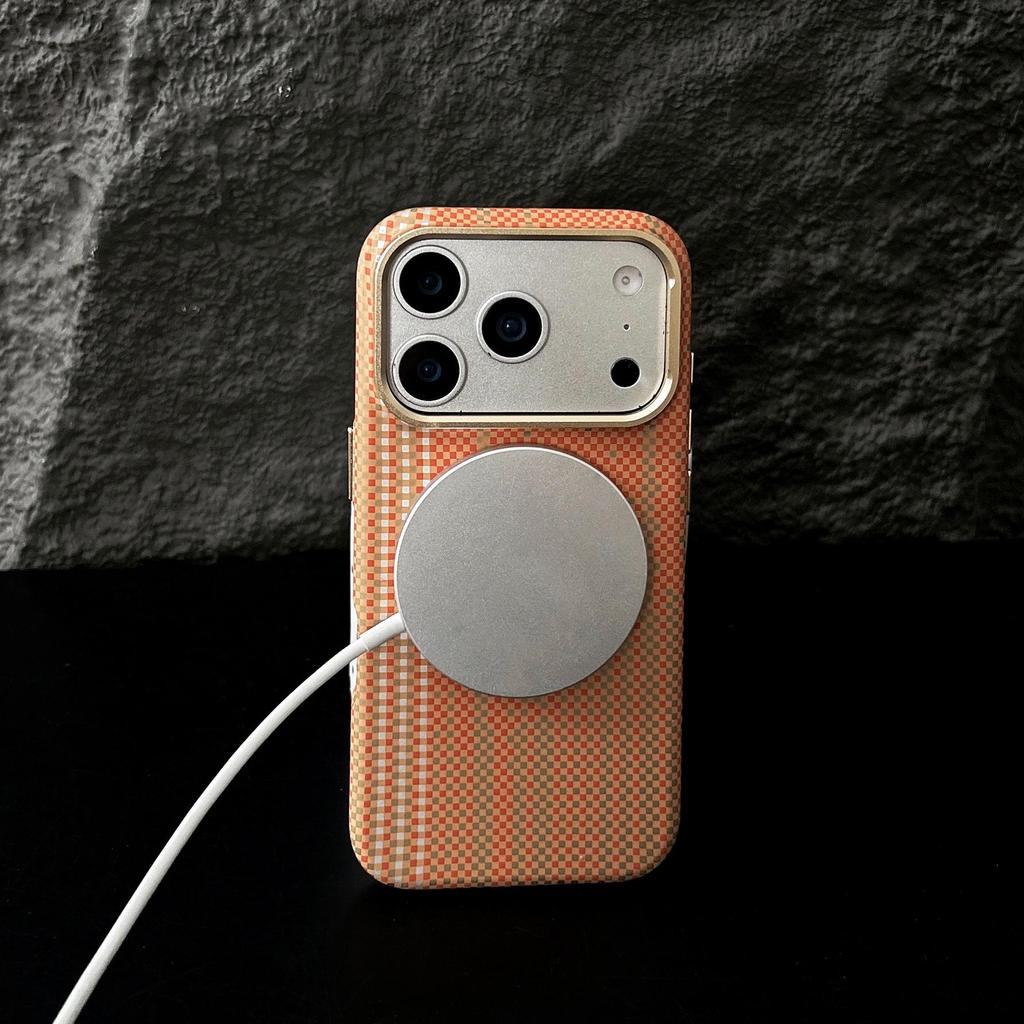 Apple 17 Pro Max Kevlar Magnetic Case: iPhone 16 Frosted Carbon Fiber Texture 15 Protective Cover