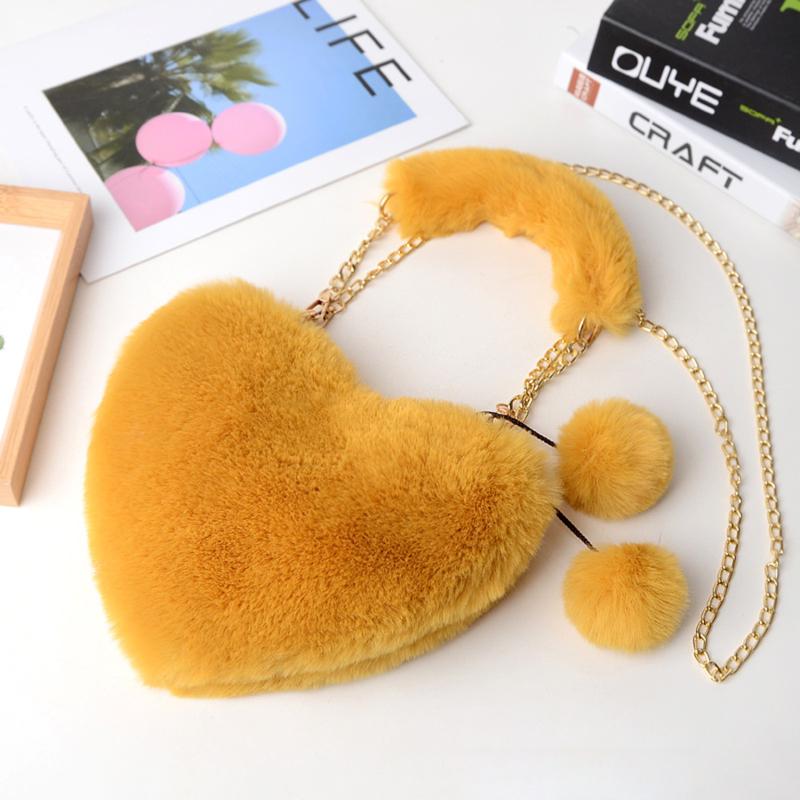 Fashionable Women's Faux Fur Cute Heart-shaped Portable One Shoulder Plush Crossbody Bag Cute Chain Bag Valentine's Day Gift