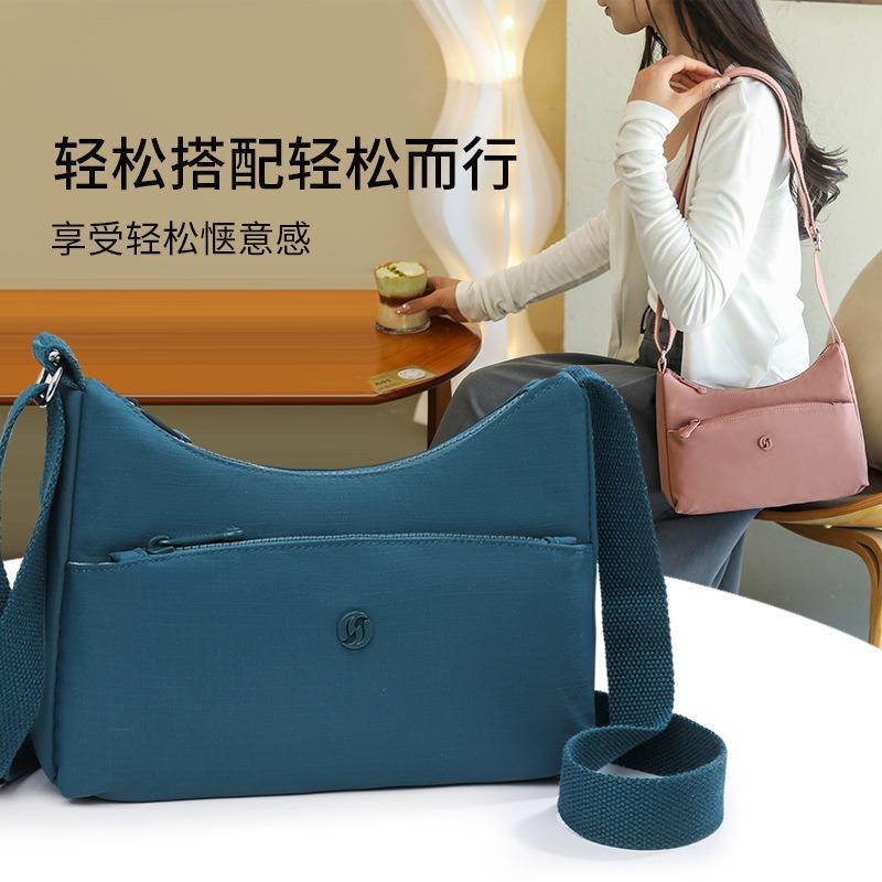 Women's bag new nylon crossbody bag in the mother's bag canvas women's bag large capacity multi-compartment oxford cloth shoulder bag