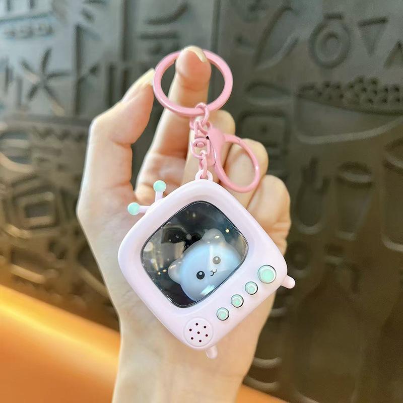 Cartoon Katze Leuchtender TV Schlüsselanhänger: Mini Nachtlicht & Taschenanhänger Geschenk