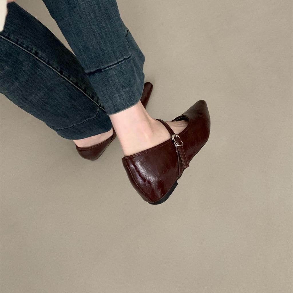Inner height increase pointed head shallow mouth single shoes women's 2025 new autumn French commuter OL temperament evening Mary Jane shoes